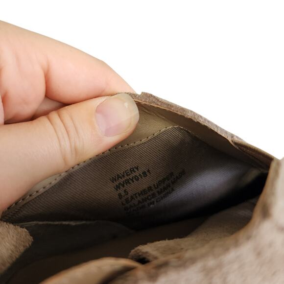 Steve Madden Womens Wavery Wedge Sneakers Size 8.5 Tan Perforated Suede Sporty - Picture 11 of 12